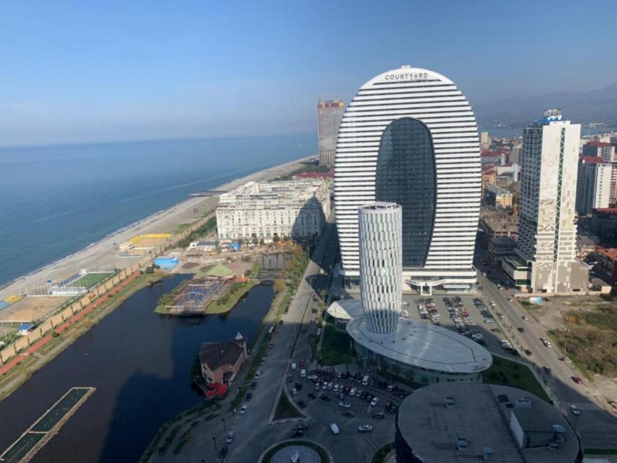 Panoramic Sea And City View Aparthotel In Orbi City バトゥーミ エクステリア 写真
