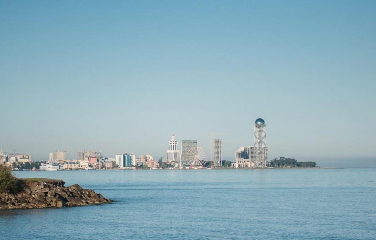Panoramic Sea And City View Aparthotel In Orbi City バトゥーミ エクステリア 写真