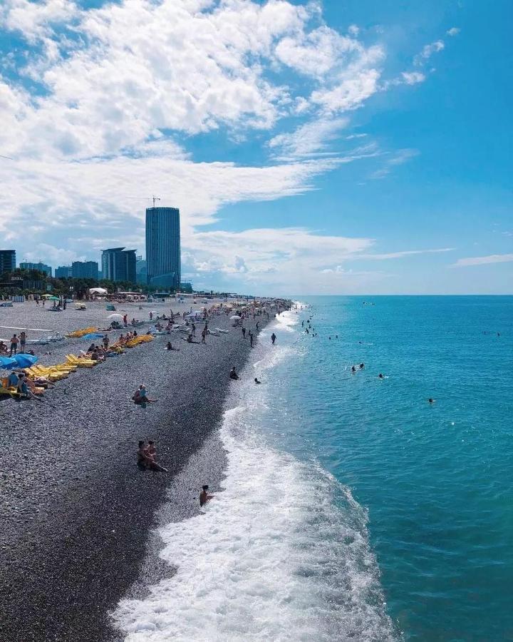 Panoramic Sea And City View Aparthotel In Orbi City バトゥーミ エクステリア 写真