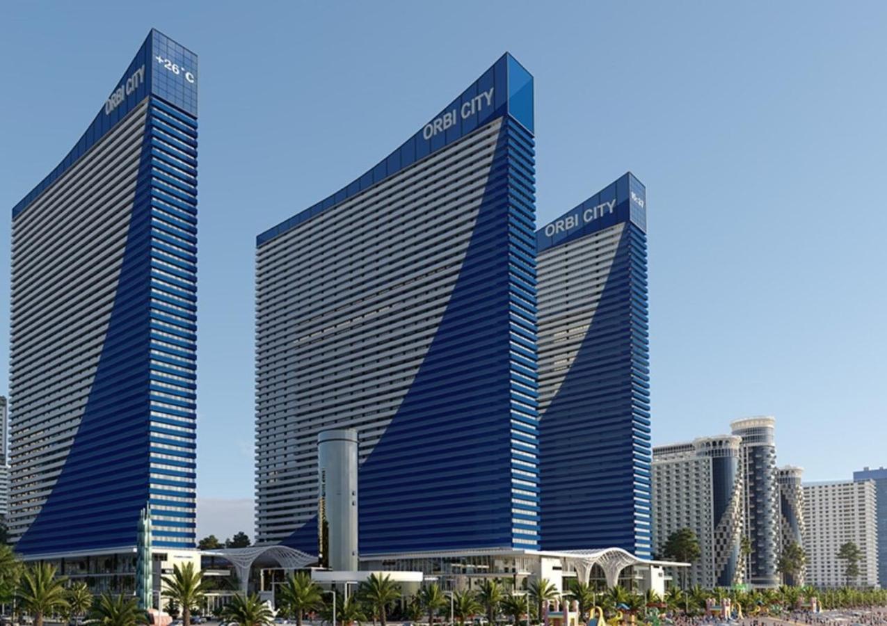 Panoramic Sea And City View Aparthotel In Orbi City バトゥーミ エクステリア 写真